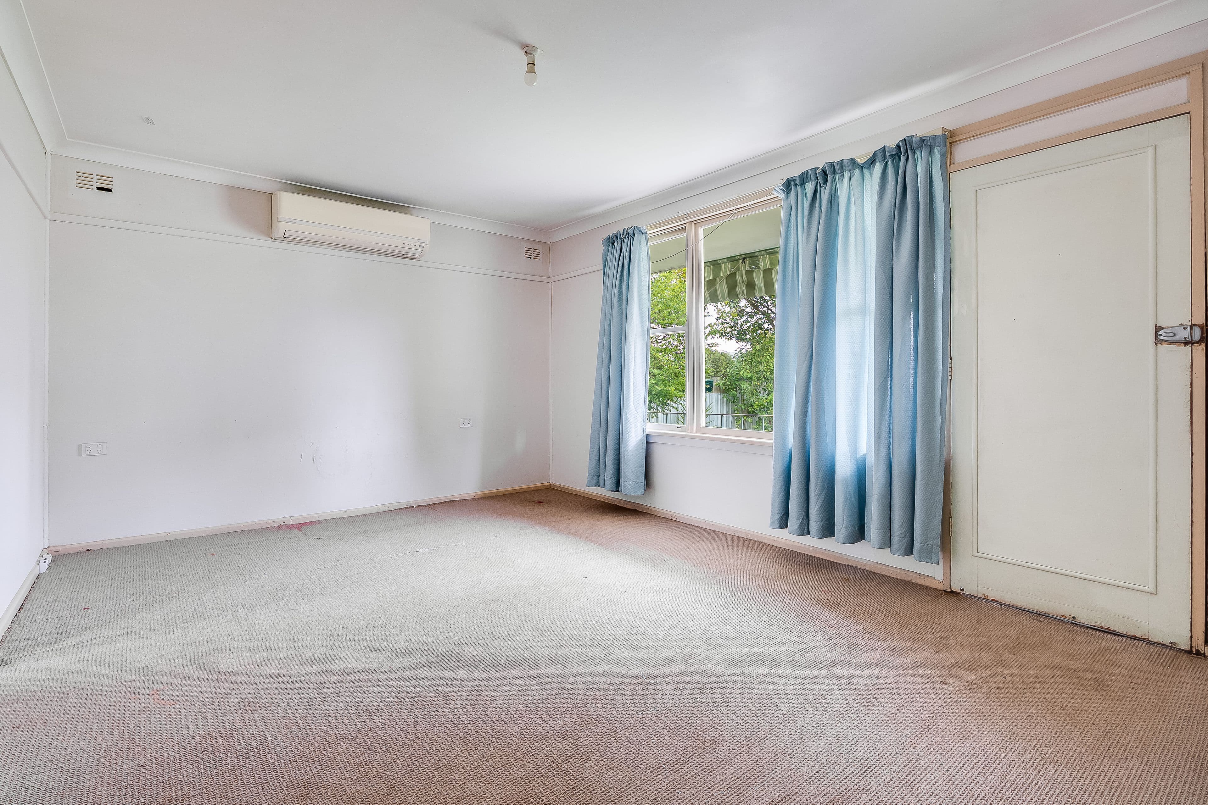 1012 Calimo Street, North Albury NSW 2640, North Albury - Thumbnail 5