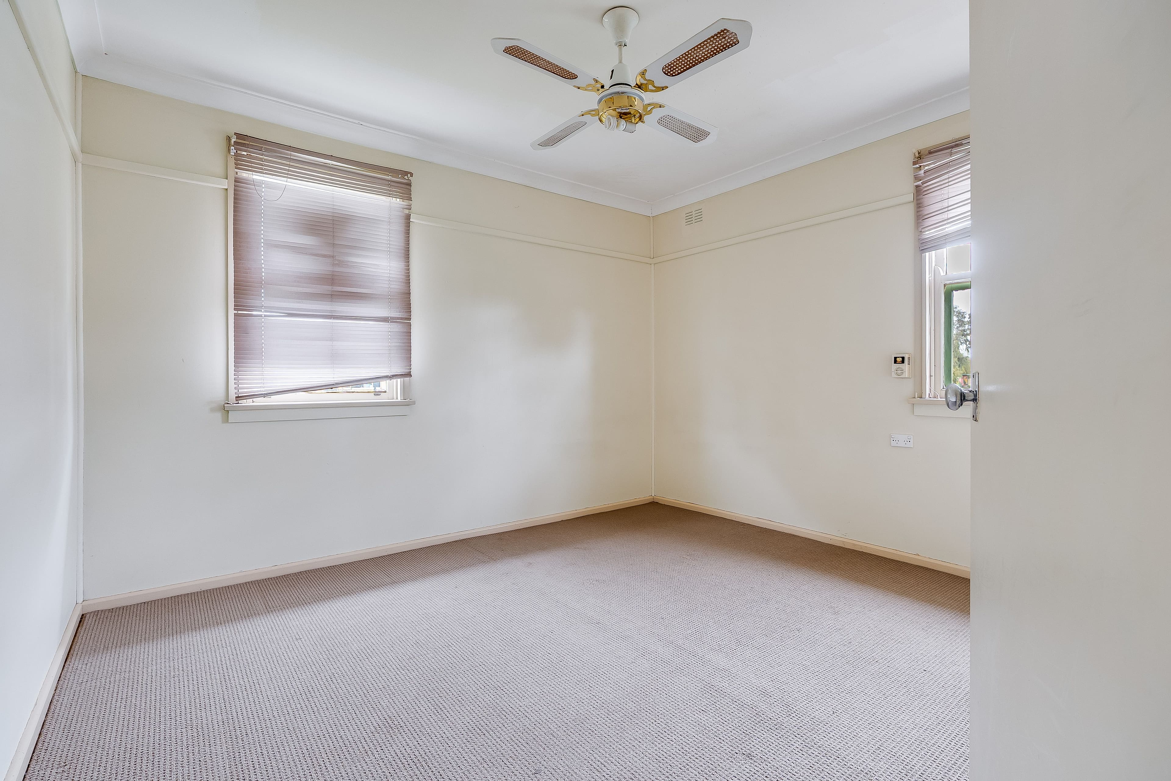 1012 Calimo Street, North Albury NSW 2640, North Albury - Thumbnail 8