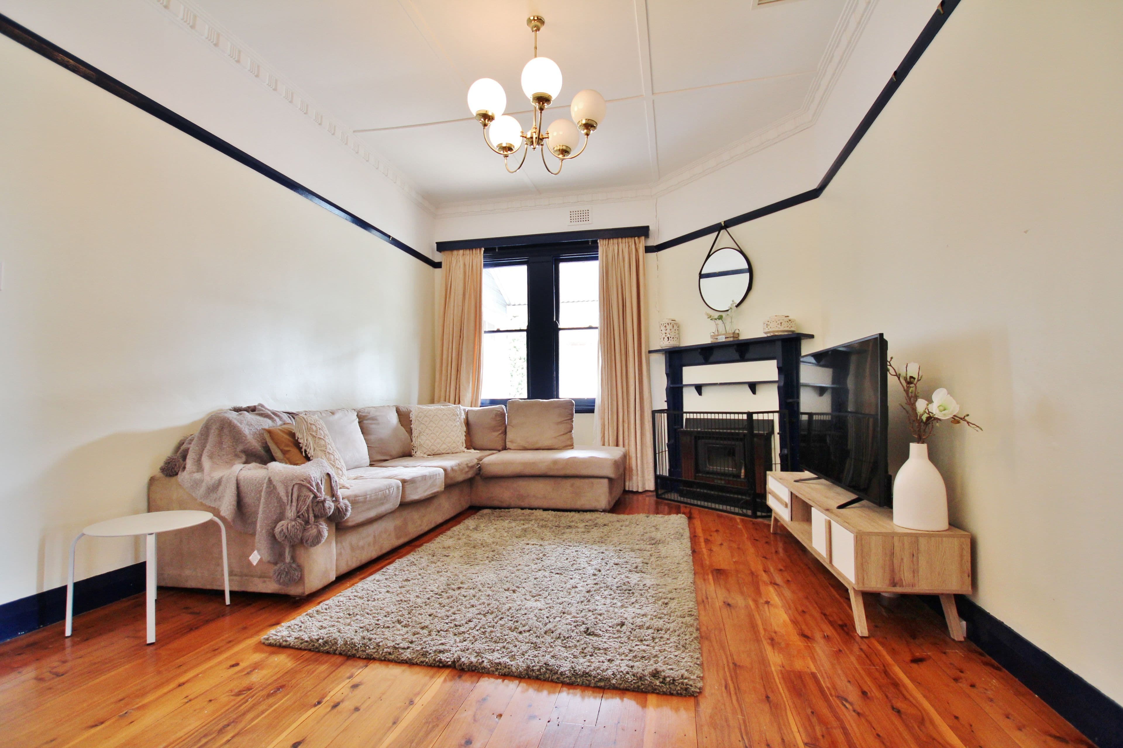 21 Hills Street, Young - Thumbnail 2