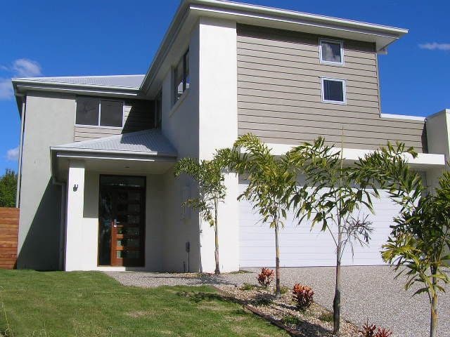 42 Friend Street, GUMDALE QLD 4154, Gumdale - Image 1