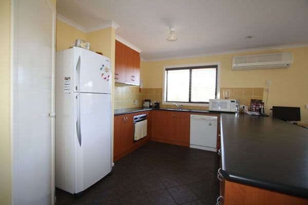 6 John Dwyer, BUNGENDORE NSW 2621, Bungendore - Thumbnail 2