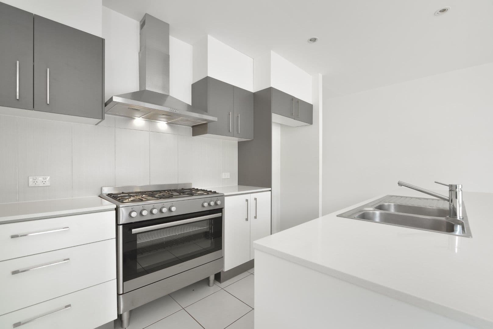12 Telopea Place, Kirkwood QLD 4680, Kirkwood - Thumbnail 4