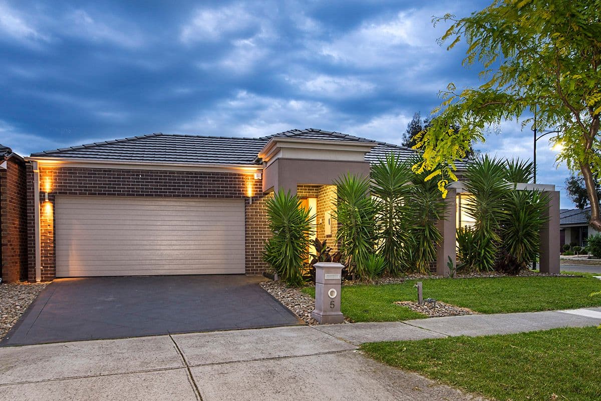 5 Kalatha Street, South Morang VIC 3752, South Morang - Image 1