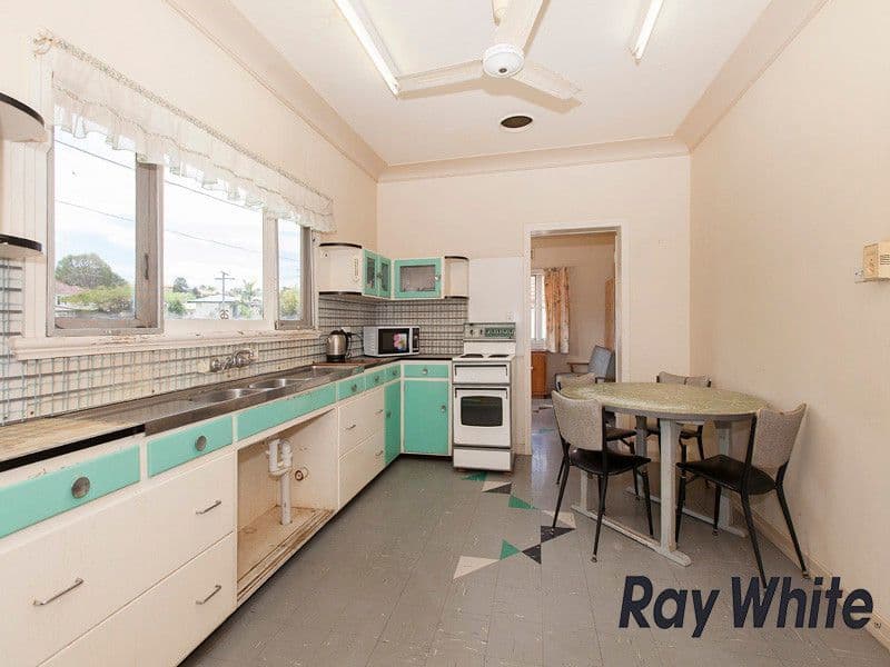 26 Doulein Street, WAVELL HEIGHTS QLD 4012, Wavell Heights - Thumbnail 6