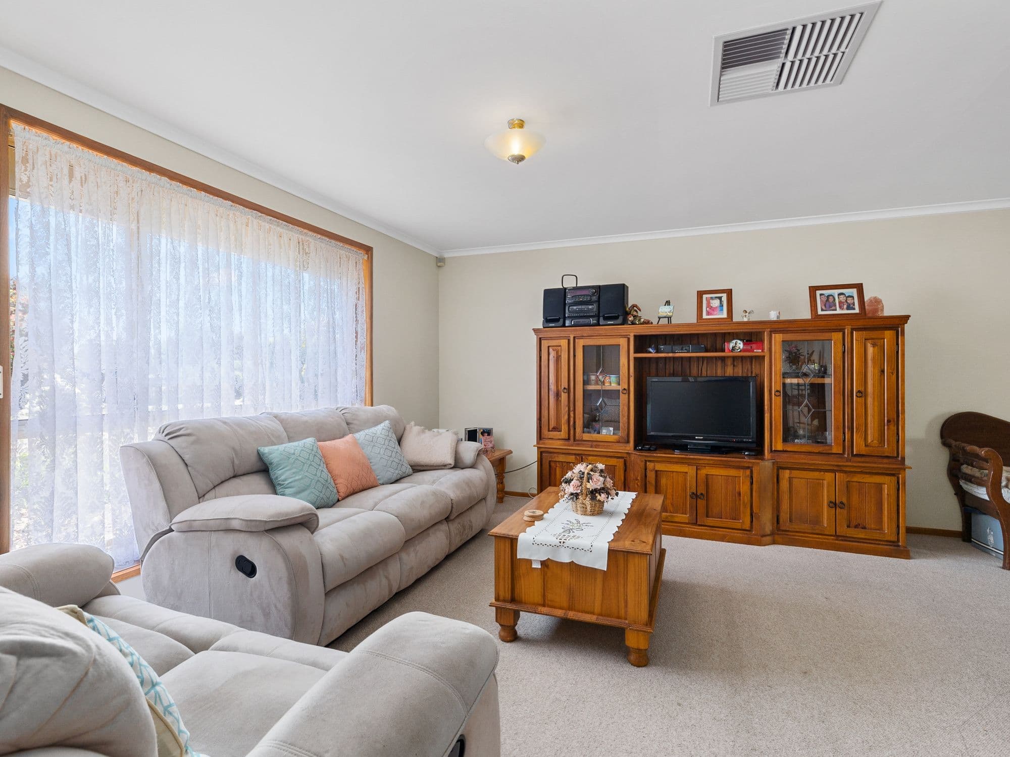 24 Devonshire Crescent, Old Reynella SA 5161, Old Reynella - Thumbnail 2