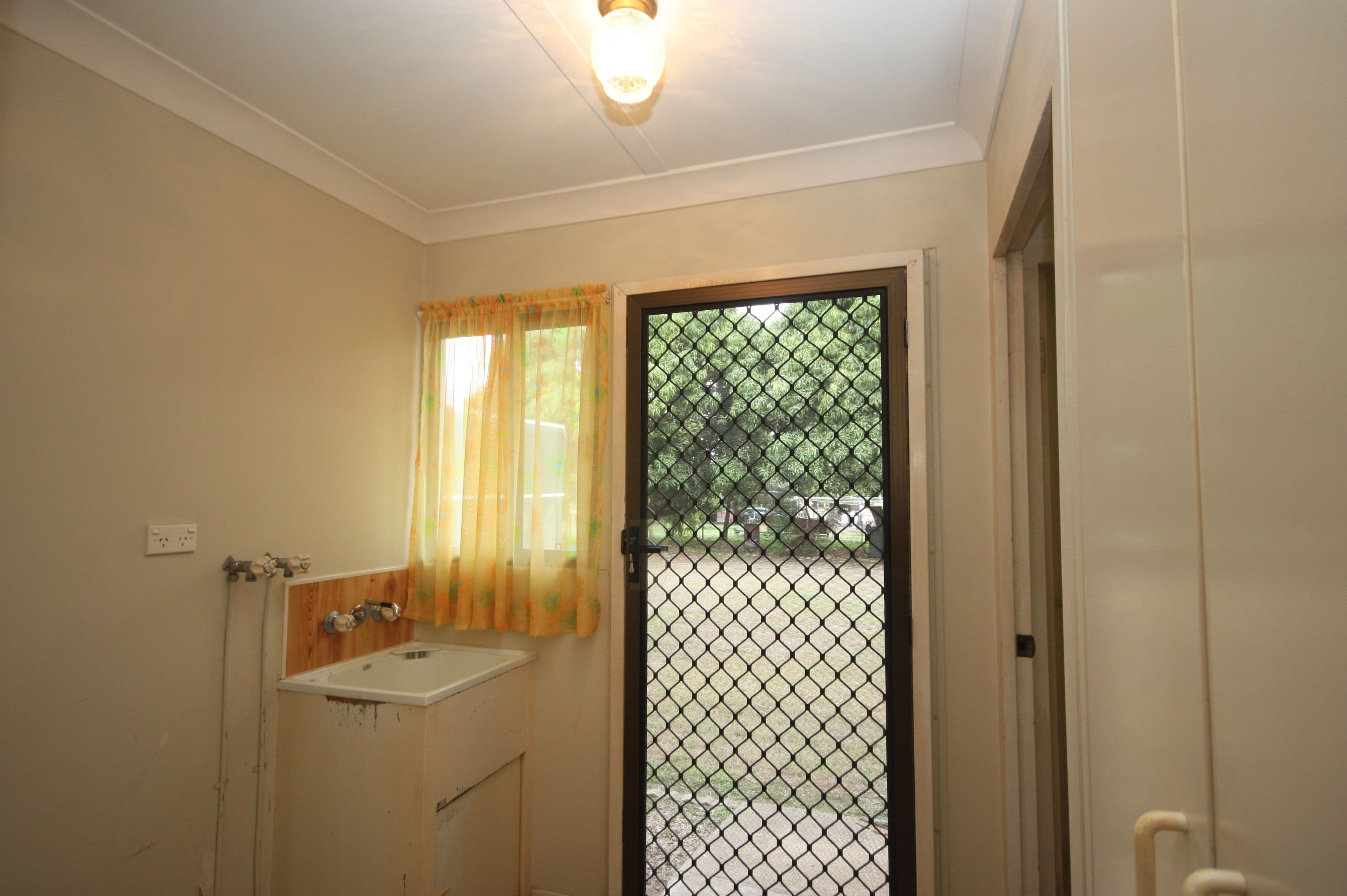 31 Bowling Green Street, Brandon QLD 4808, Brandon - Thumbnail 7
