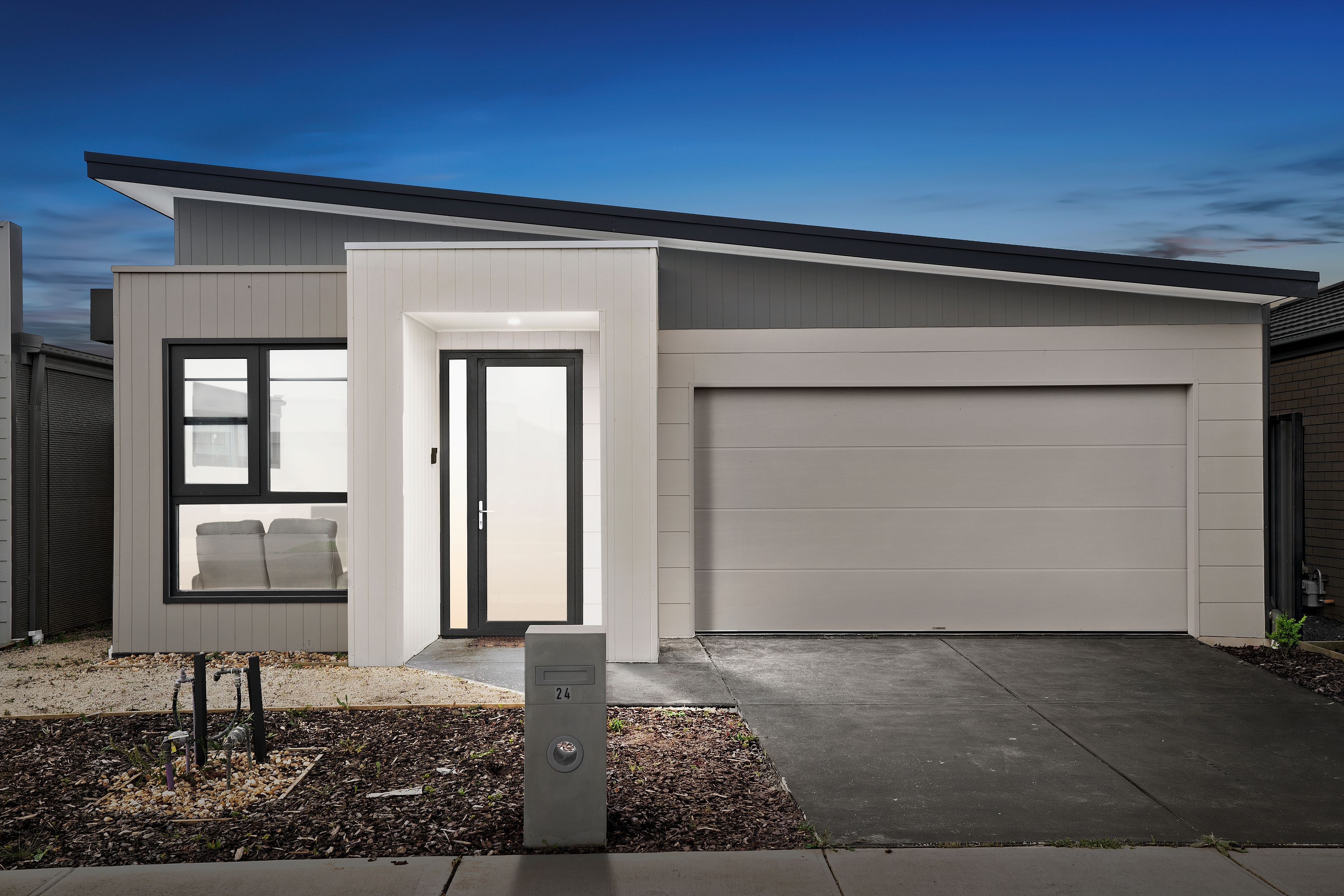 24 Freiberger Grove, Clyde North VIC 3978, Clyde North - Image 1