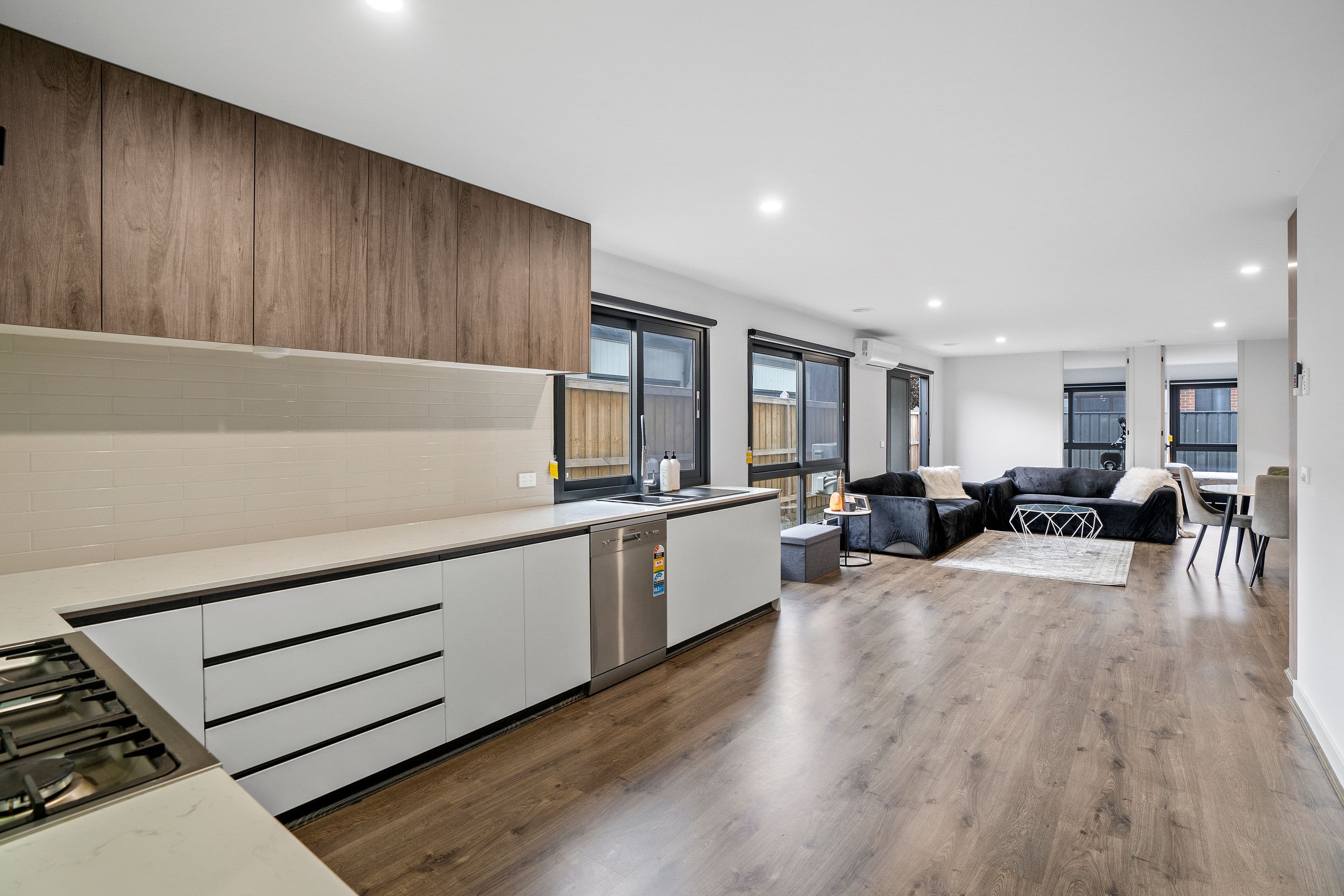 24 Freiberger Grove, Clyde North VIC 3978, Clyde North - Thumbnail 6
