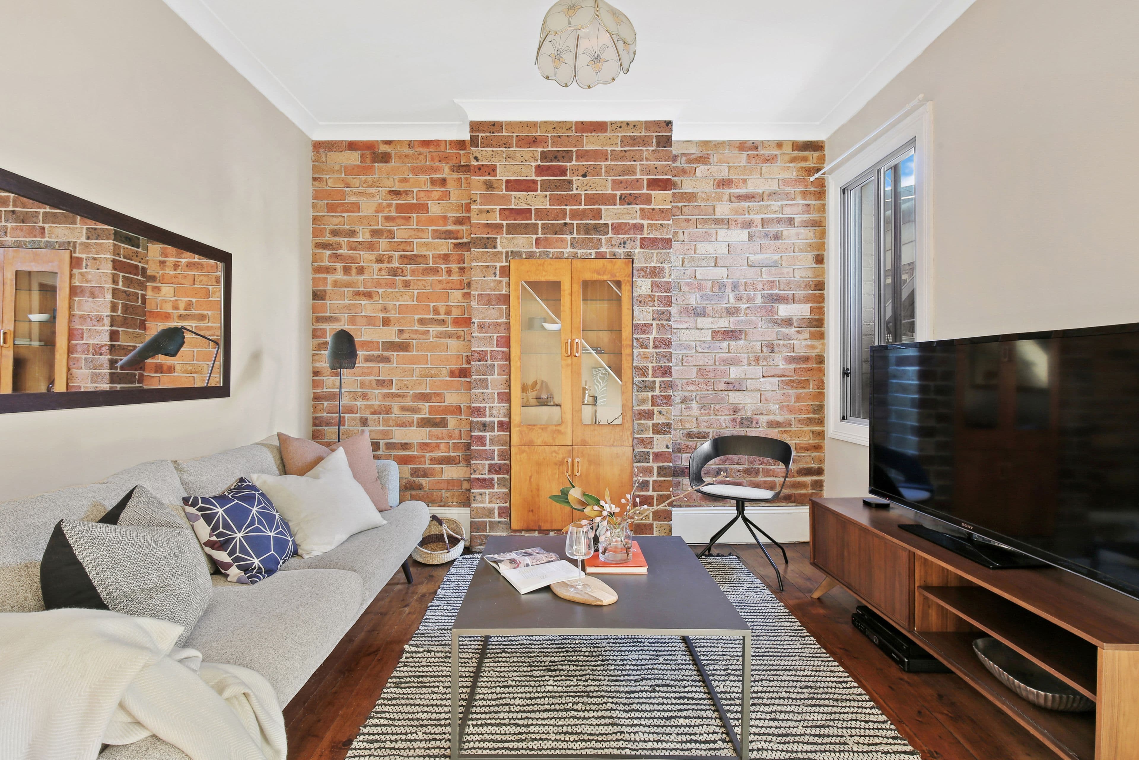 33 Illawarra Road, Marrickville - Thumbnail 2