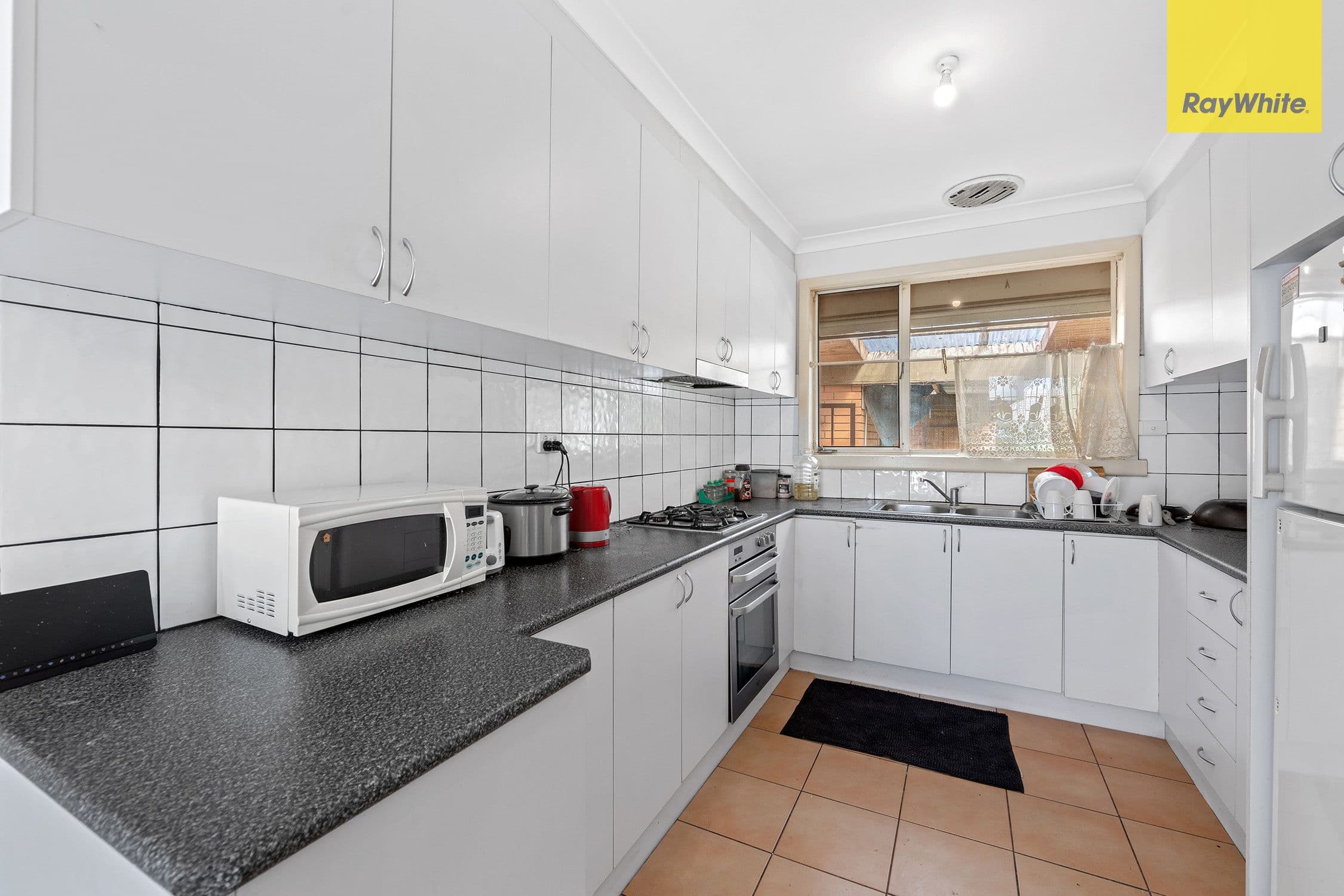 13 Larkspur Drive, St Albans VIC 3021, St Albans - Thumbnail 4