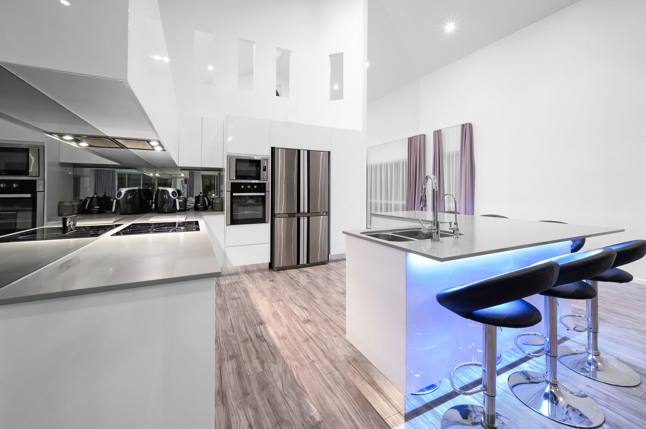 10 York Court, Pacific Pines QLD 4211, Pacific Pines - Thumbnail 2