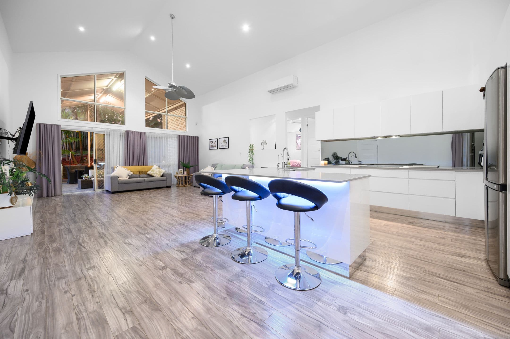 10 York Court, Pacific Pines QLD 4211, Pacific Pines - Thumbnail 6
