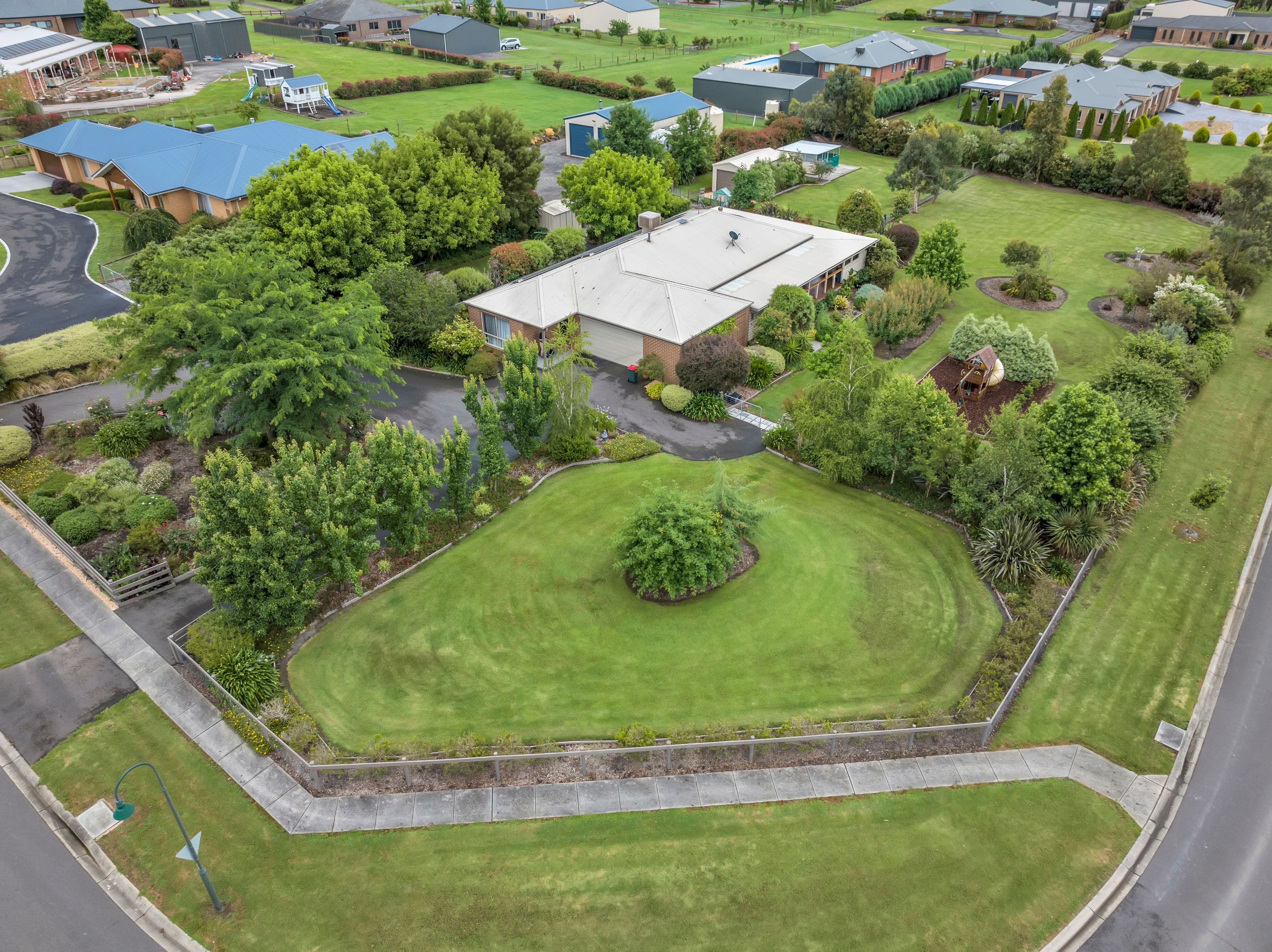 15 Amberly Drive, Drouin VIC 3818, Drouin - Image 1