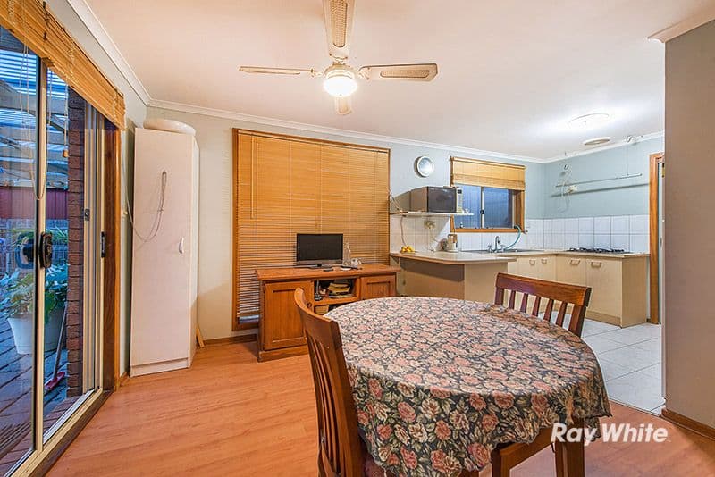 8 Willora Crescent, Cranbourne West VIC 3977, Cranbourne West - Thumbnail 3