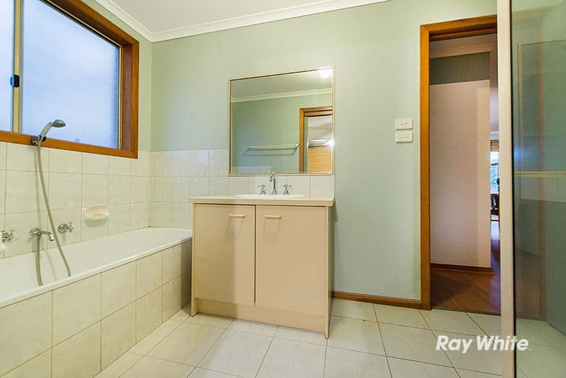 8 Willora Crescent, Cranbourne West VIC 3977, Cranbourne West - Thumbnail 7