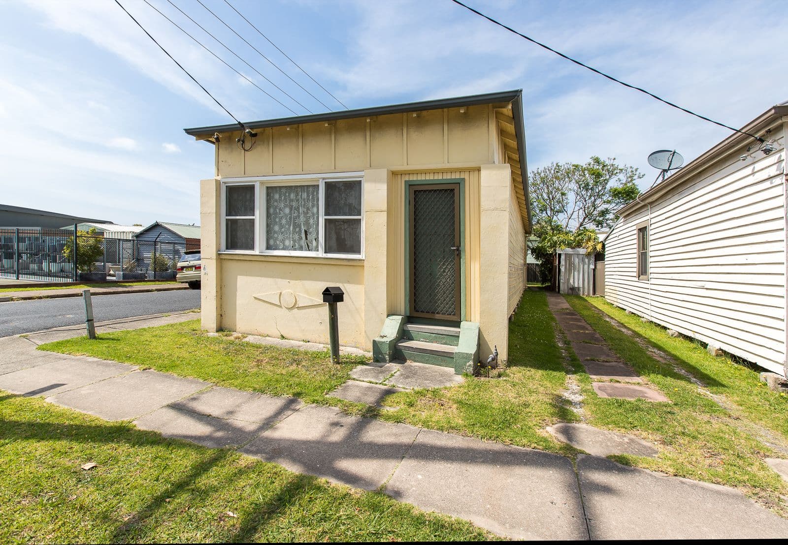 517 Glebe Road, Adamstown - Thumbnail 2