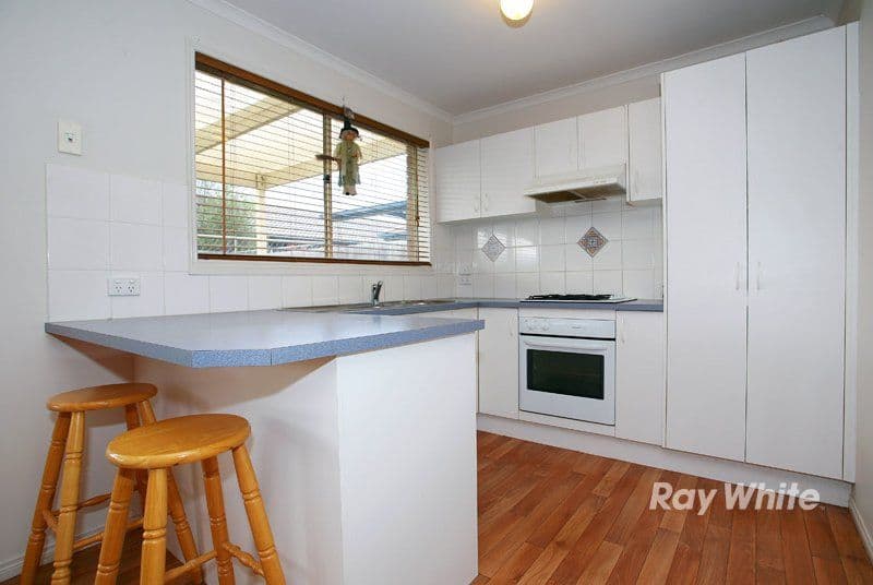 4 Taldra Place, CRANBOURNE VIC 3977, Cranbourne West - Thumbnail 3