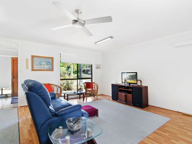 82 Saffron Street, Elanora QLD 4221, Elanora - Thumbnail 6