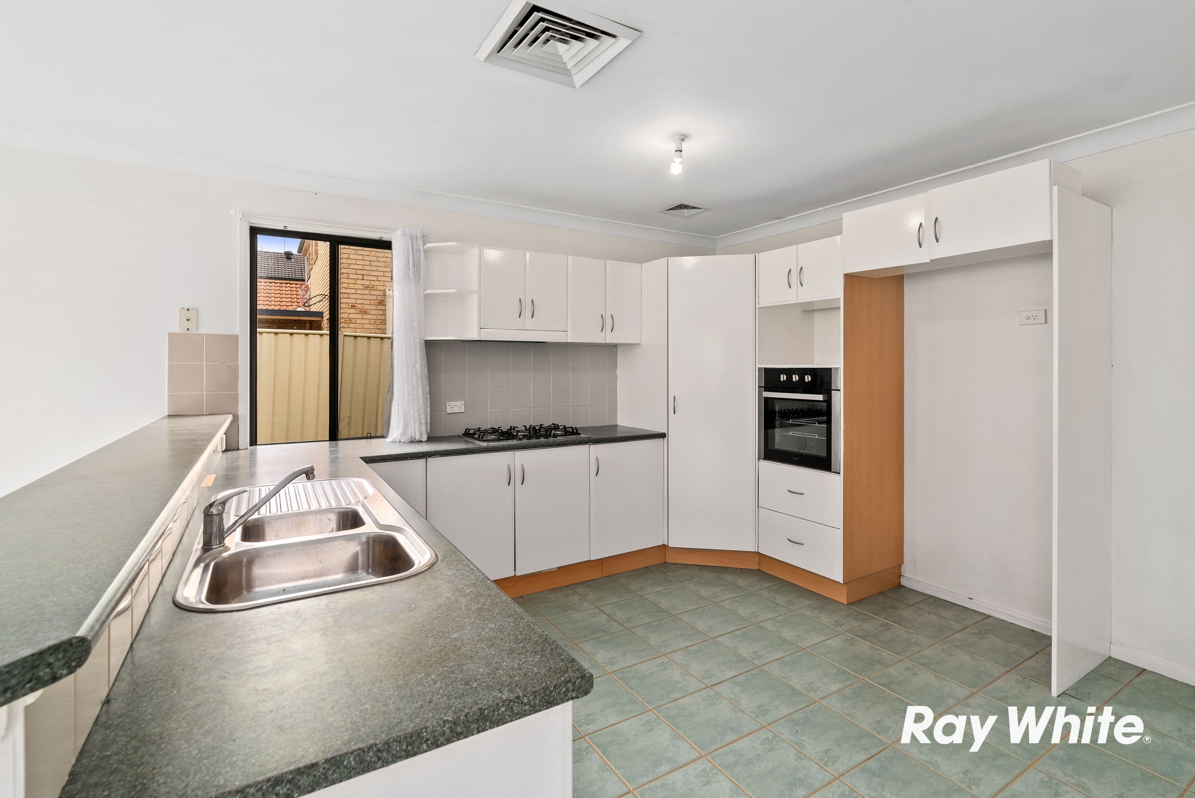 27 Aquamarine Street, Quakers Hill NSW 2763, Quakers Hill - Thumbnail 3