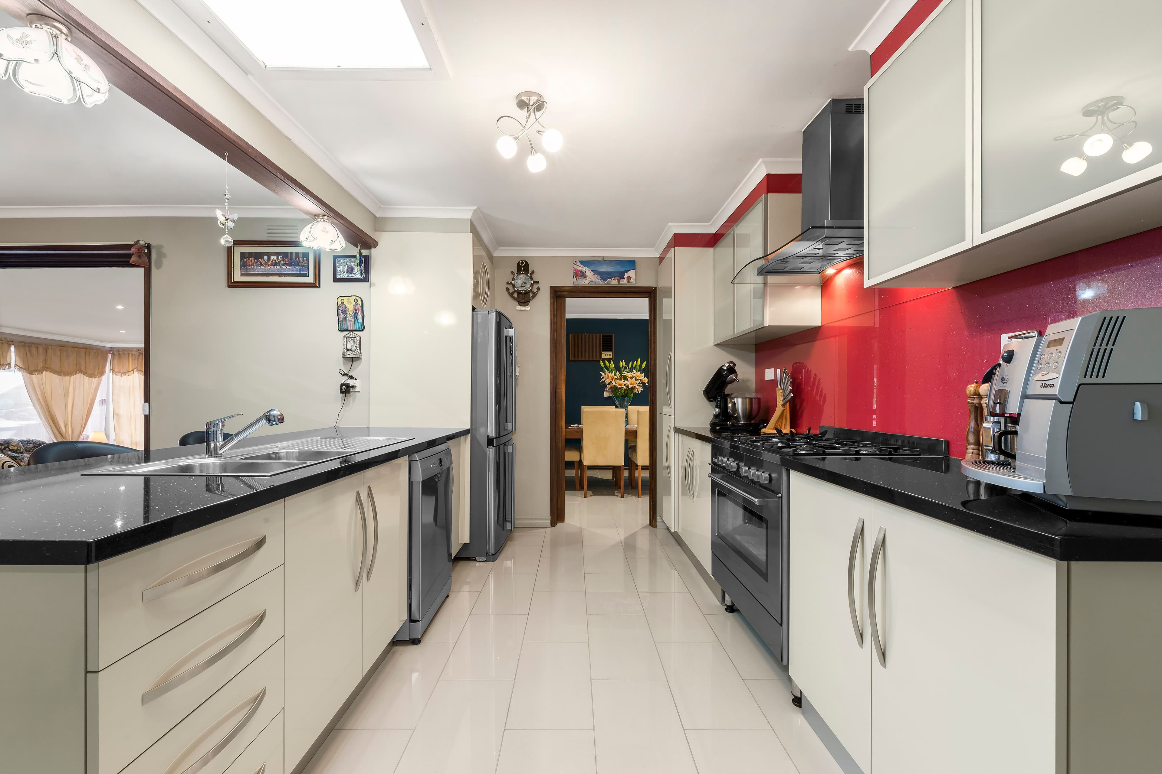 34 Redleap Avenue, Mill Park VIC 3082, Mill Park - Thumbnail 2