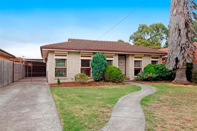 9 Wattleglen Street, CRAIGIEBURN VIC 3064, Craigieburn - Image 1