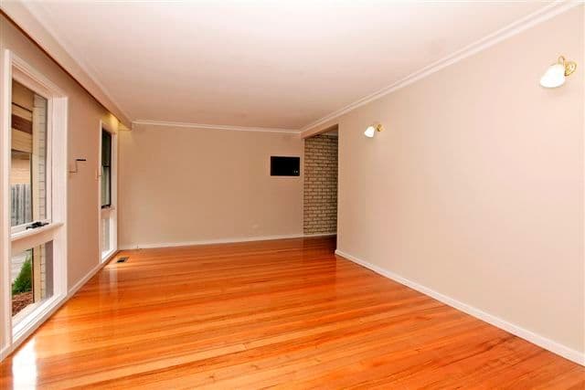9 Wattleglen Street, CRAIGIEBURN VIC 3064, Craigieburn - Thumbnail 2