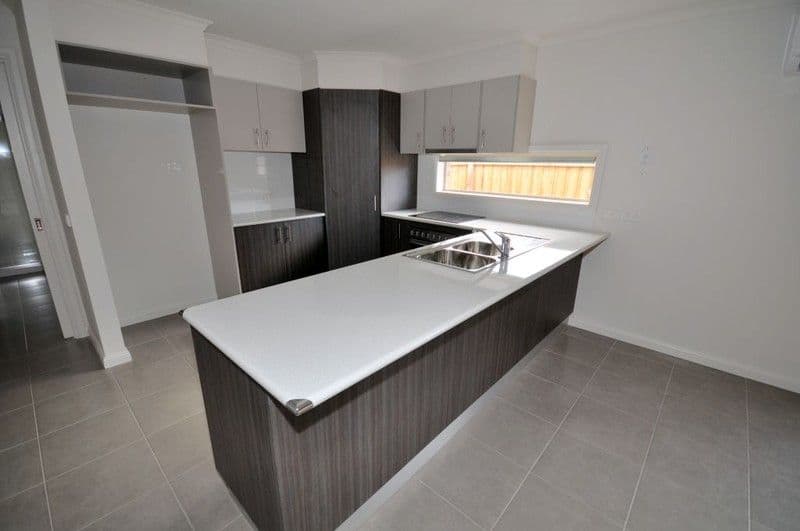Unit 3, 13 Pope Street, BANNOCKBURN VIC 3331, Bannockburn - Thumbnail 2