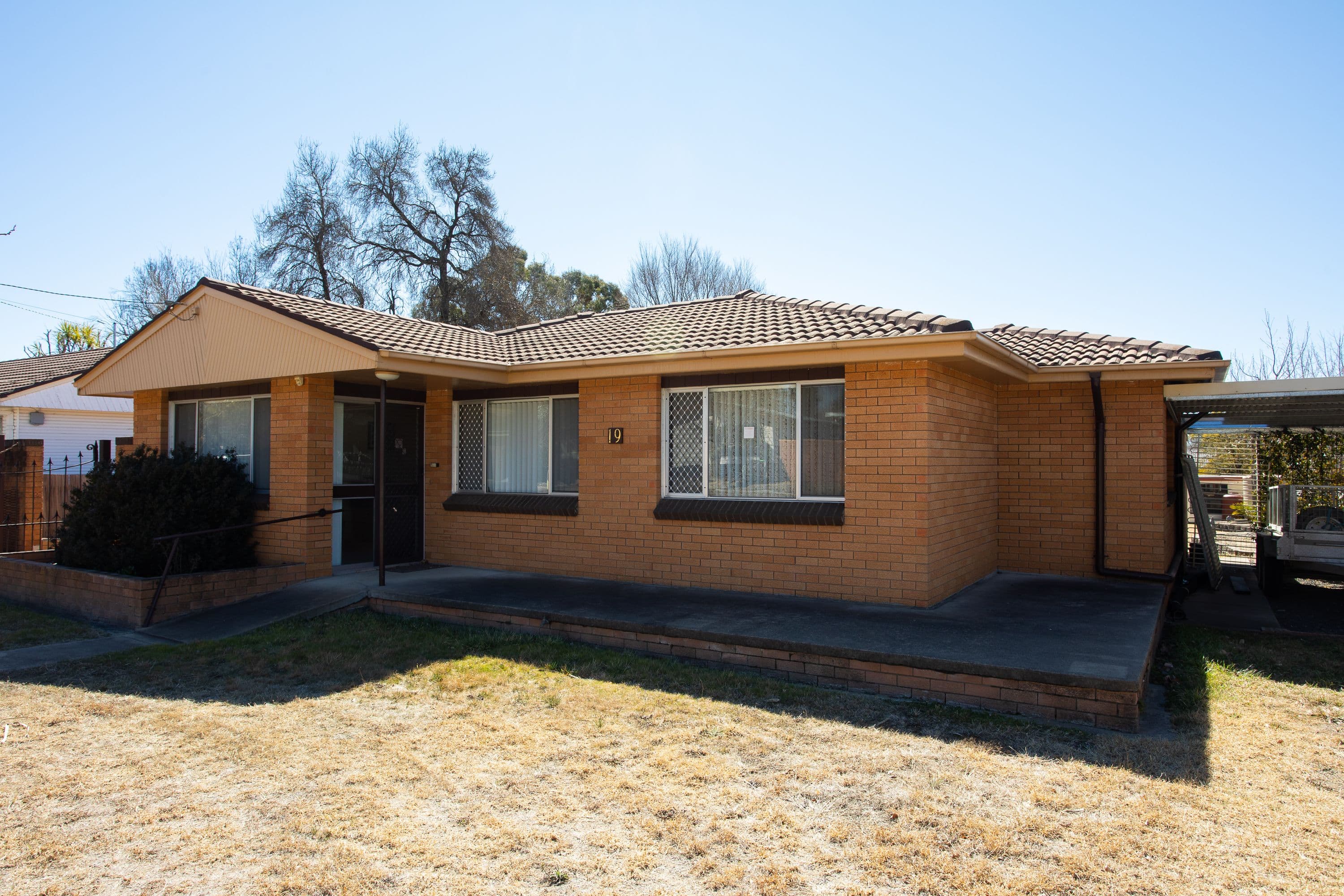 19 James Avenue, Armidale - Image 1