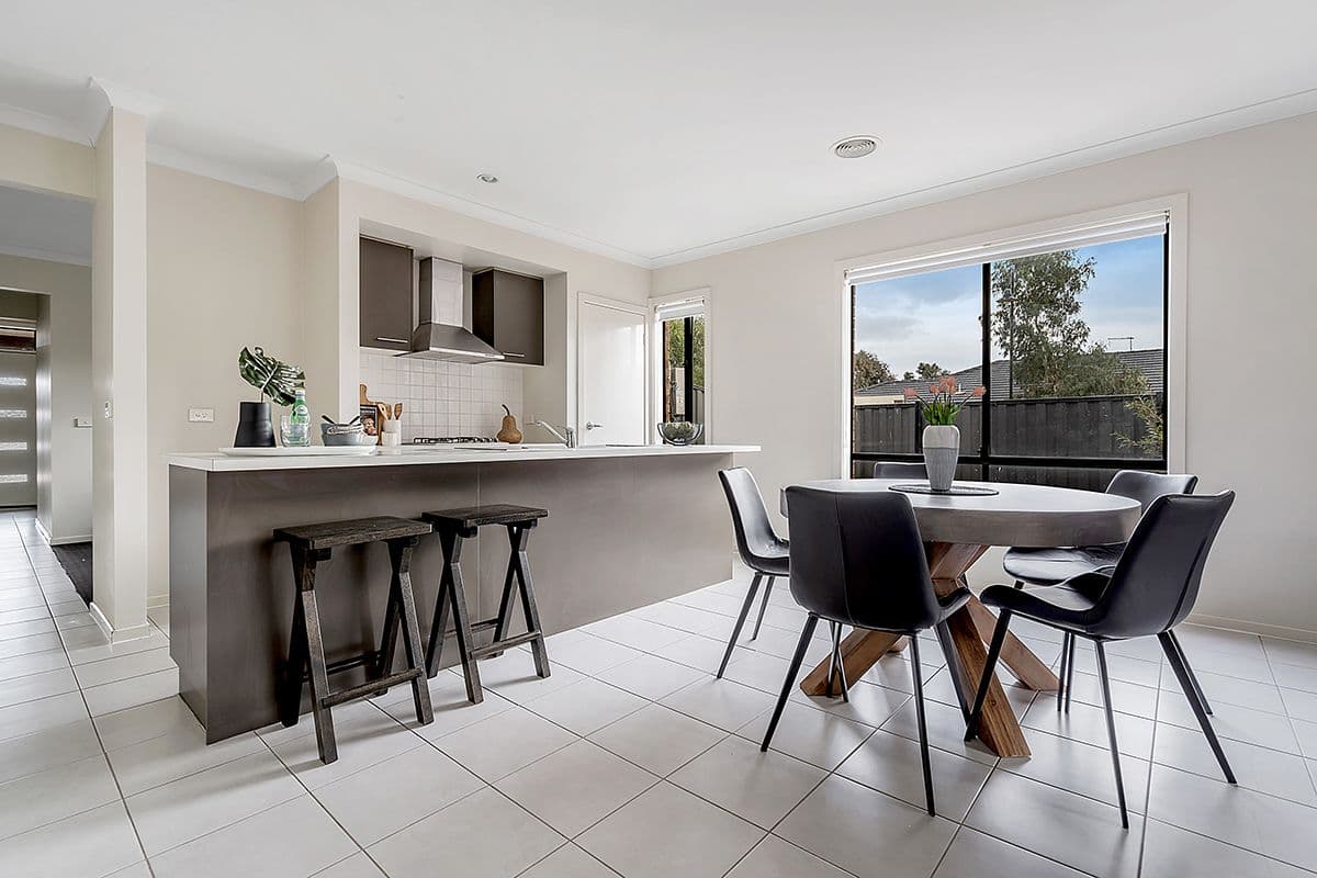7 Pearce Way, Craigieburn VIC 3064, Craigieburn - Thumbnail 6