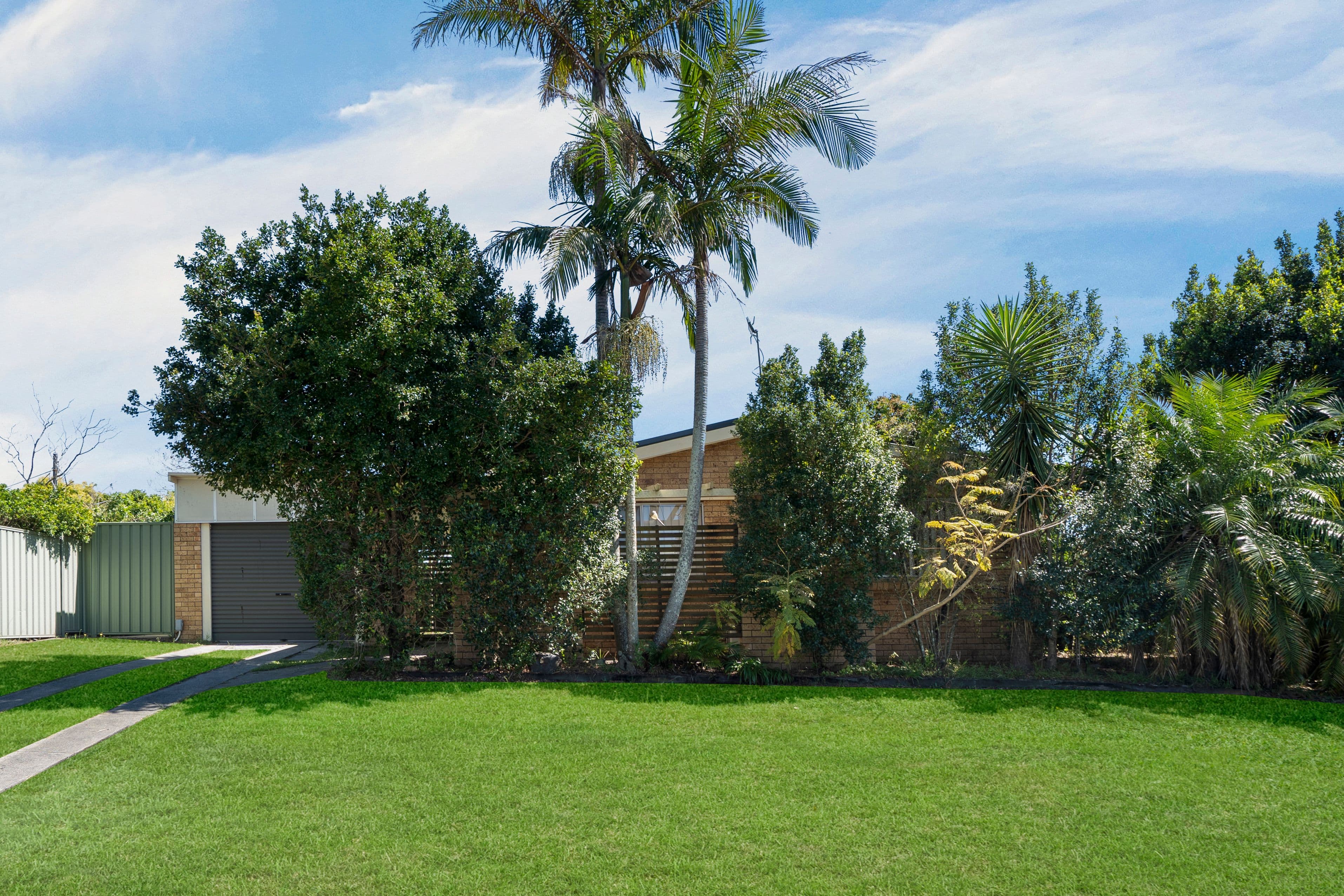 47 Rochester Drive, Mount Warren Park QLD 4207, Mount Warren Park - Thumbnail 2