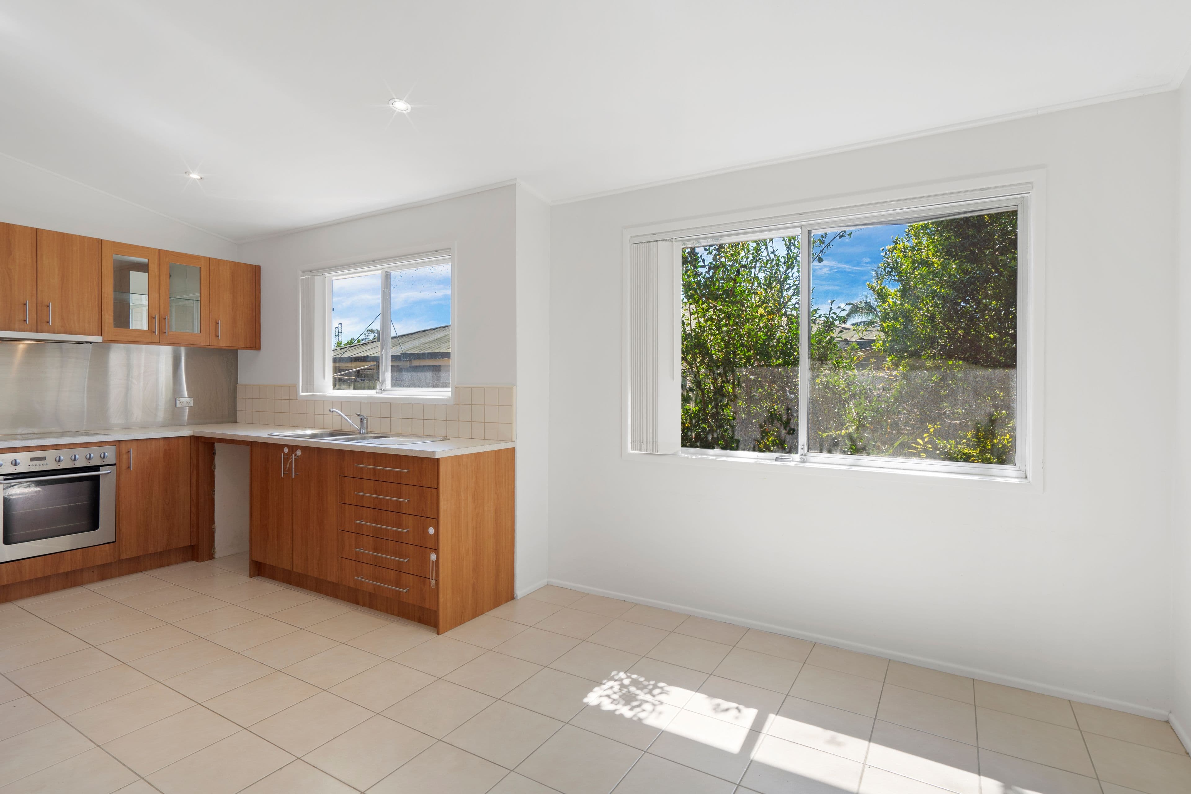47 Rochester Drive, Mount Warren Park QLD 4207, Mount Warren Park - Thumbnail 7