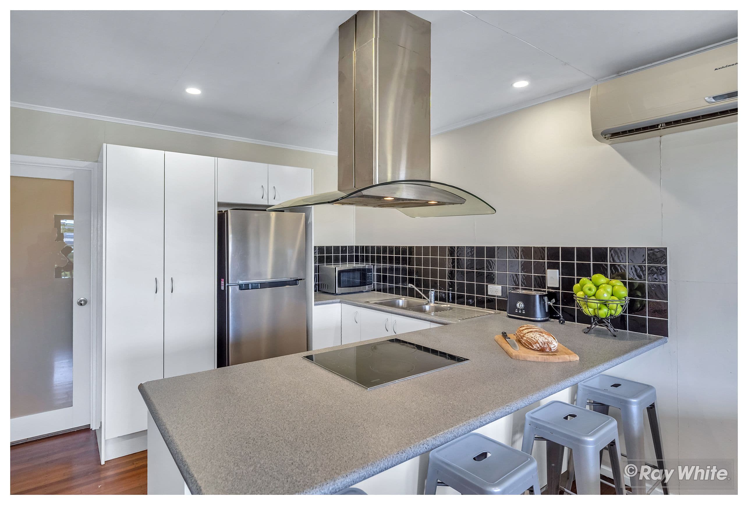288 Denham Street, The Range QLD 4700, The Range - Thumbnail 5