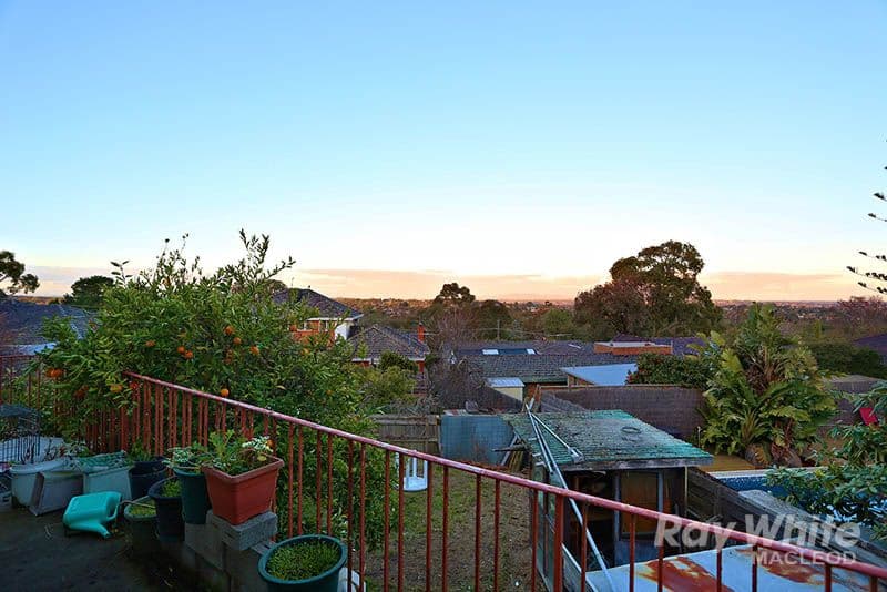 204 Mountain View Parade, ROSANNA VIC 3084, Rosanna - Thumbnail 6