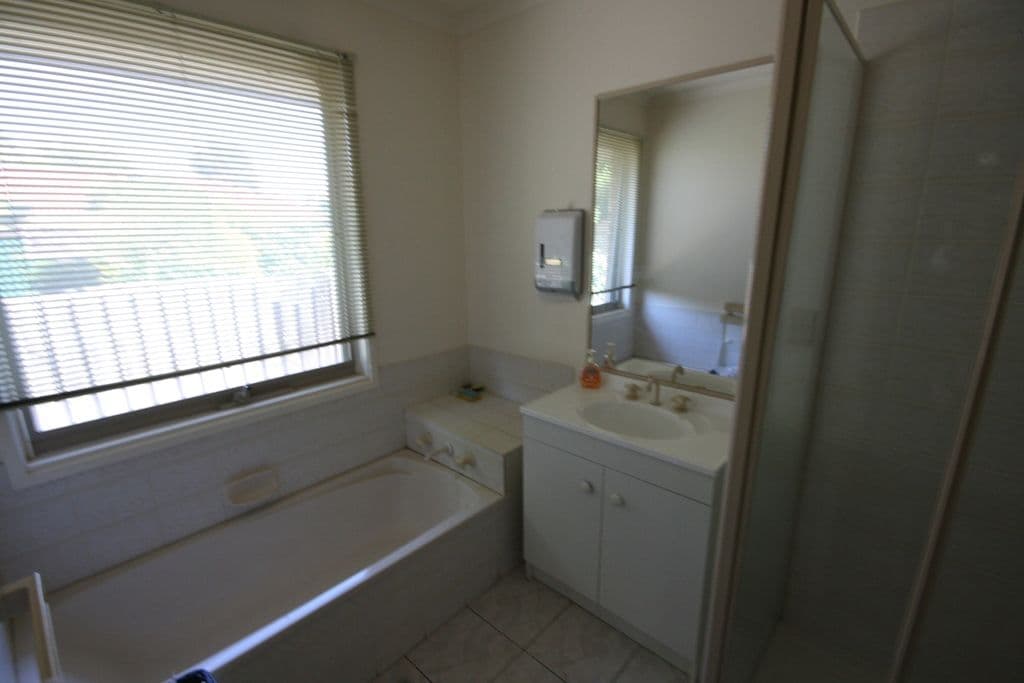 6 Perry Court, ROXBURGH PARK VIC 3064, Roxburgh Park - Thumbnail 6