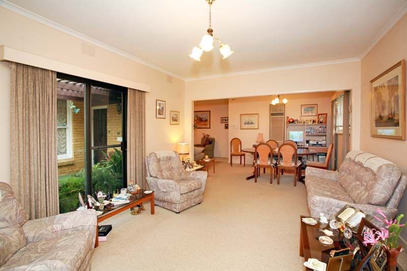 2   Barbara Avenue, GLEN WAVERLEY VIC 3150, Glen Waverley - Thumbnail 2