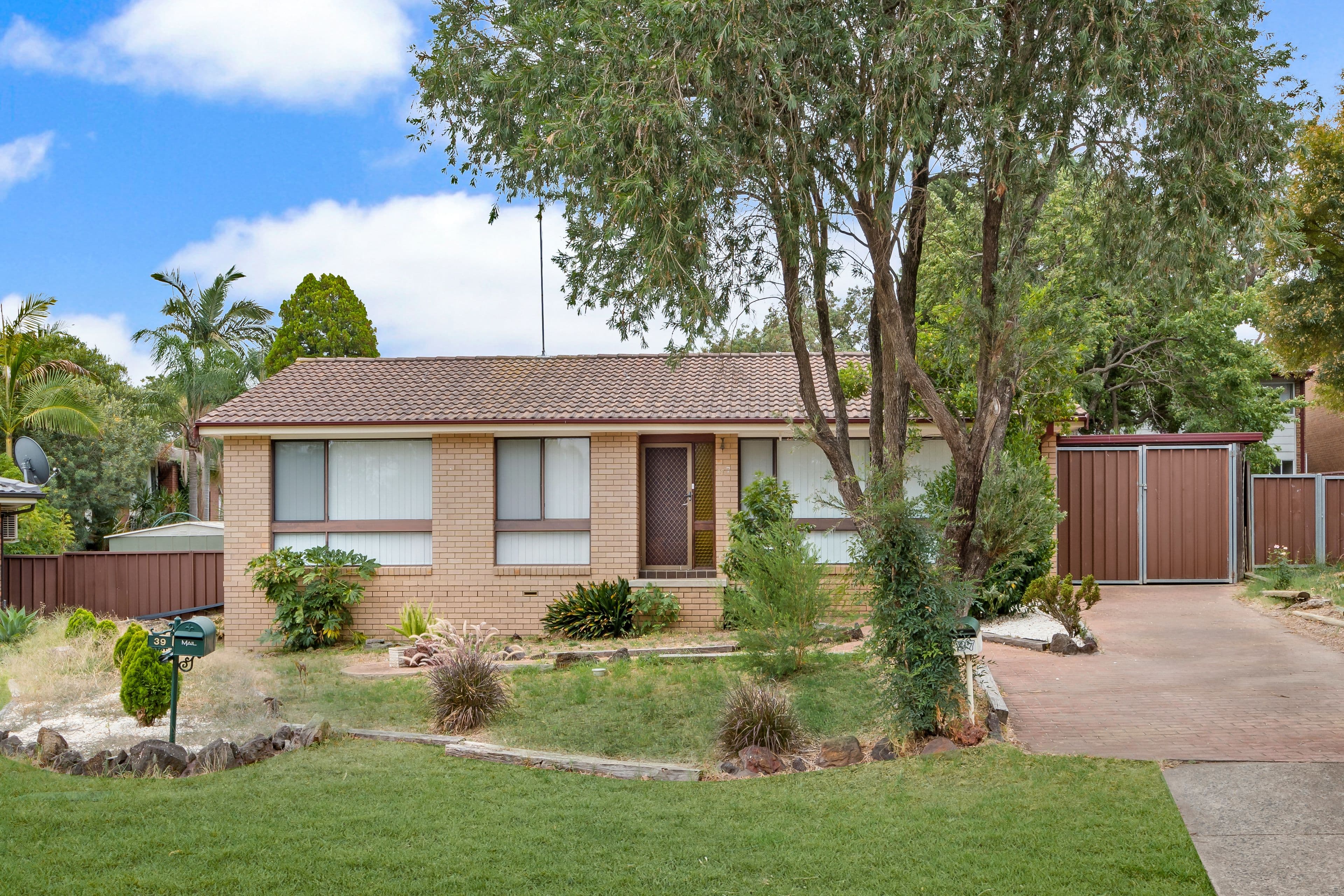 37 Naylor Place, Ingleburn - Thumbnail 2