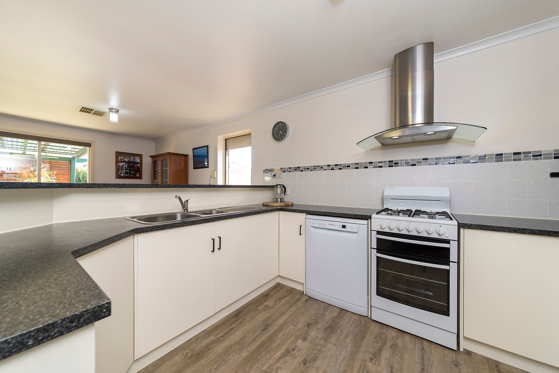 8 Mintbush Place, Craigmore SA 5114, Craigmore - Thumbnail 8