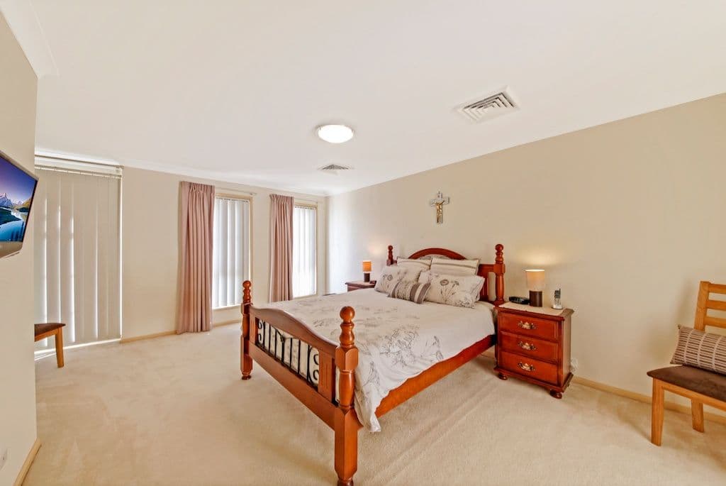 84 Carmichael Drive, WEST HOXTON NSW 2171, West Hoxton - Thumbnail 7