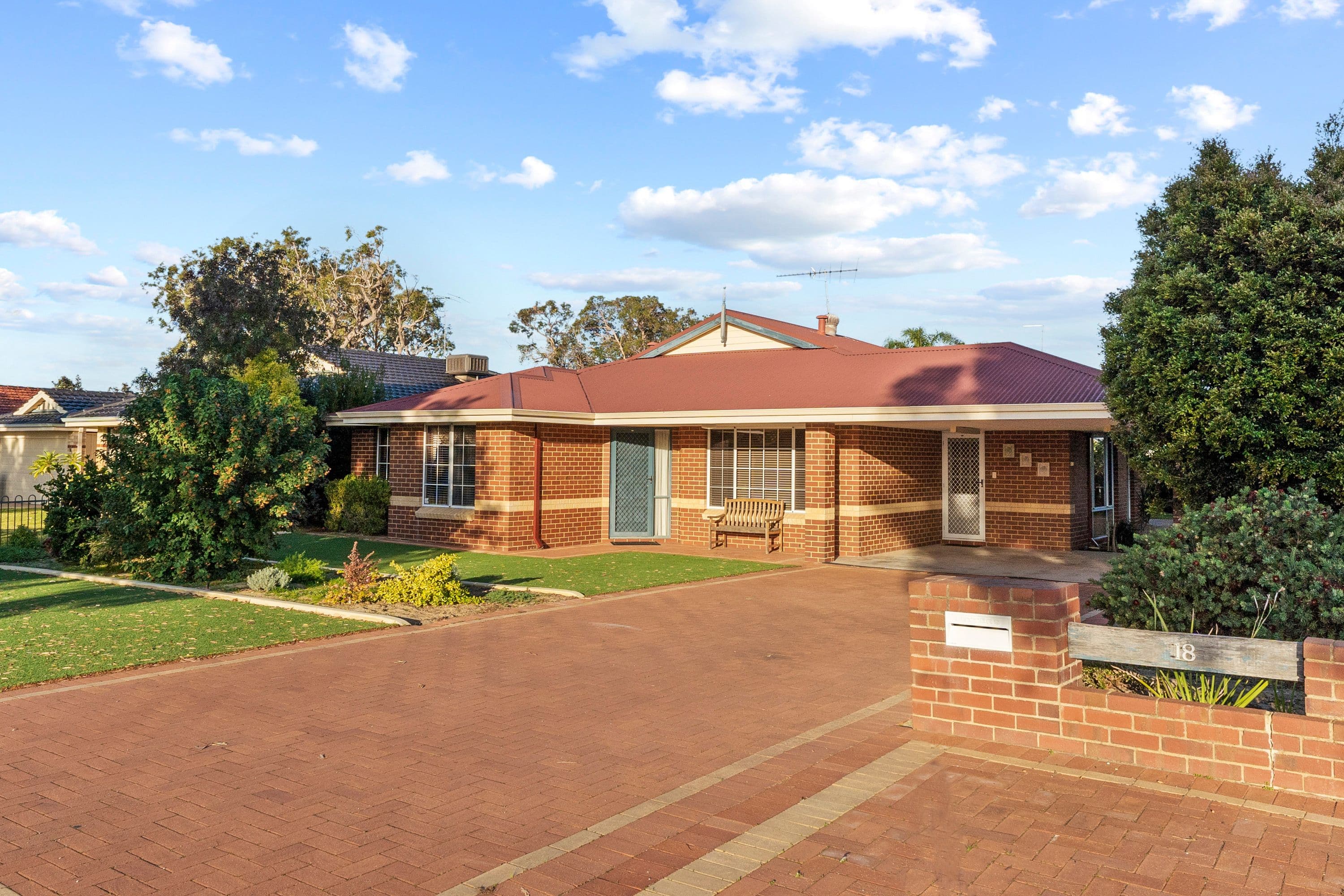 18 Oakleigh Drive, Erskine WA 6210, Erskine - Image 1