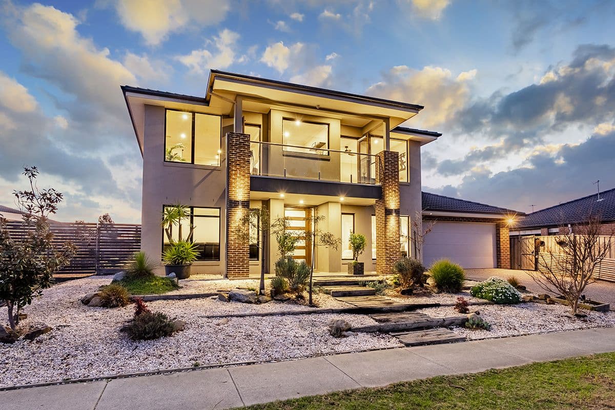 77 Linden Tree Way, Cranbourne North VIC 3977, Cranbourne North - Thumbnail 2