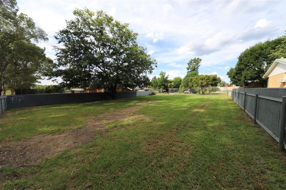 34 Banksia Crescent, Tumut NSW 2720, Tumut - Thumbnail 4