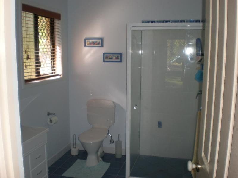 12 Kentia Avenue, MOORE PARK BEACH QLD 4670, Moore Park Beach - Thumbnail 6