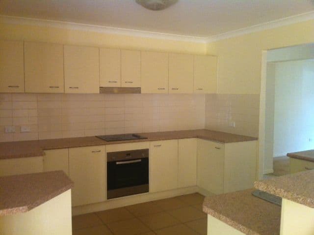 26 Lillydale Place, CALAMVALE QLD 4116, Calamvale - Thumbnail 2