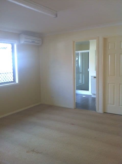 26 Lillydale Place, CALAMVALE QLD 4116, Calamvale - Thumbnail 4