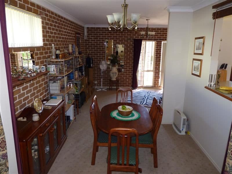 8 Lesley Place, DUBBO NSW 2830, Dubbo - Thumbnail 4