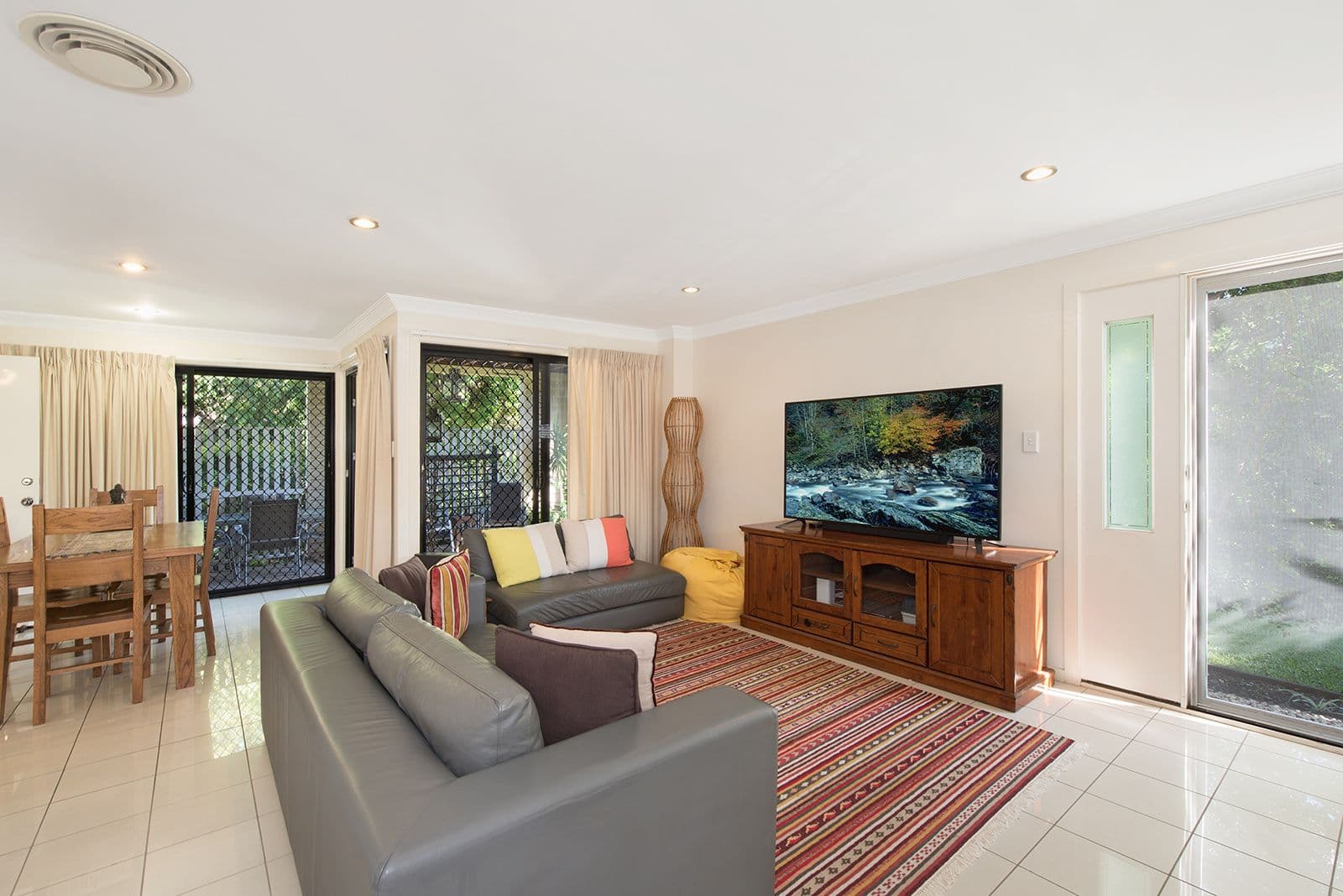 9 Windsor Street, Hamilton QLD 4007, Hamilton - Thumbnail 2