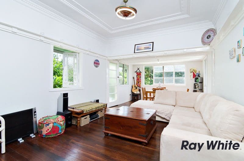 5 Carroll Crescent, GRANGE QLD 4051, Grange - Thumbnail 2