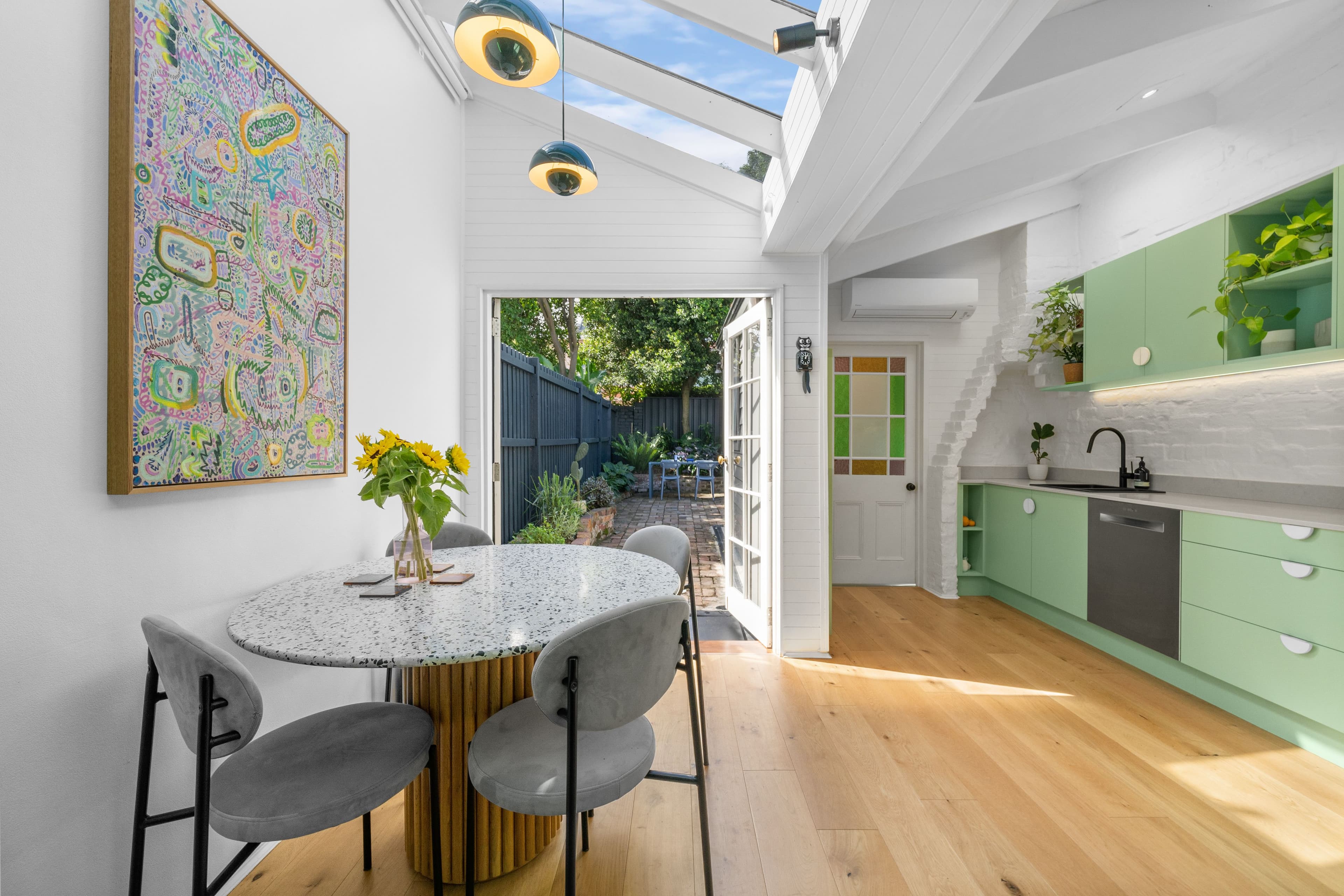 6 Commodore Street, Newtown NSW 2042, Newtown - Thumbnail 2