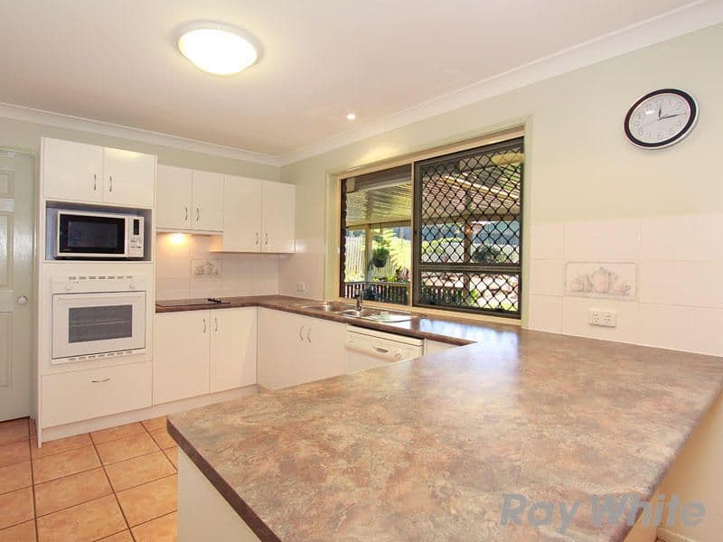 18 Glenvillan Place, BRIDGEMAN DOWNS QLD 4035, Bridgeman Downs - Thumbnail 6