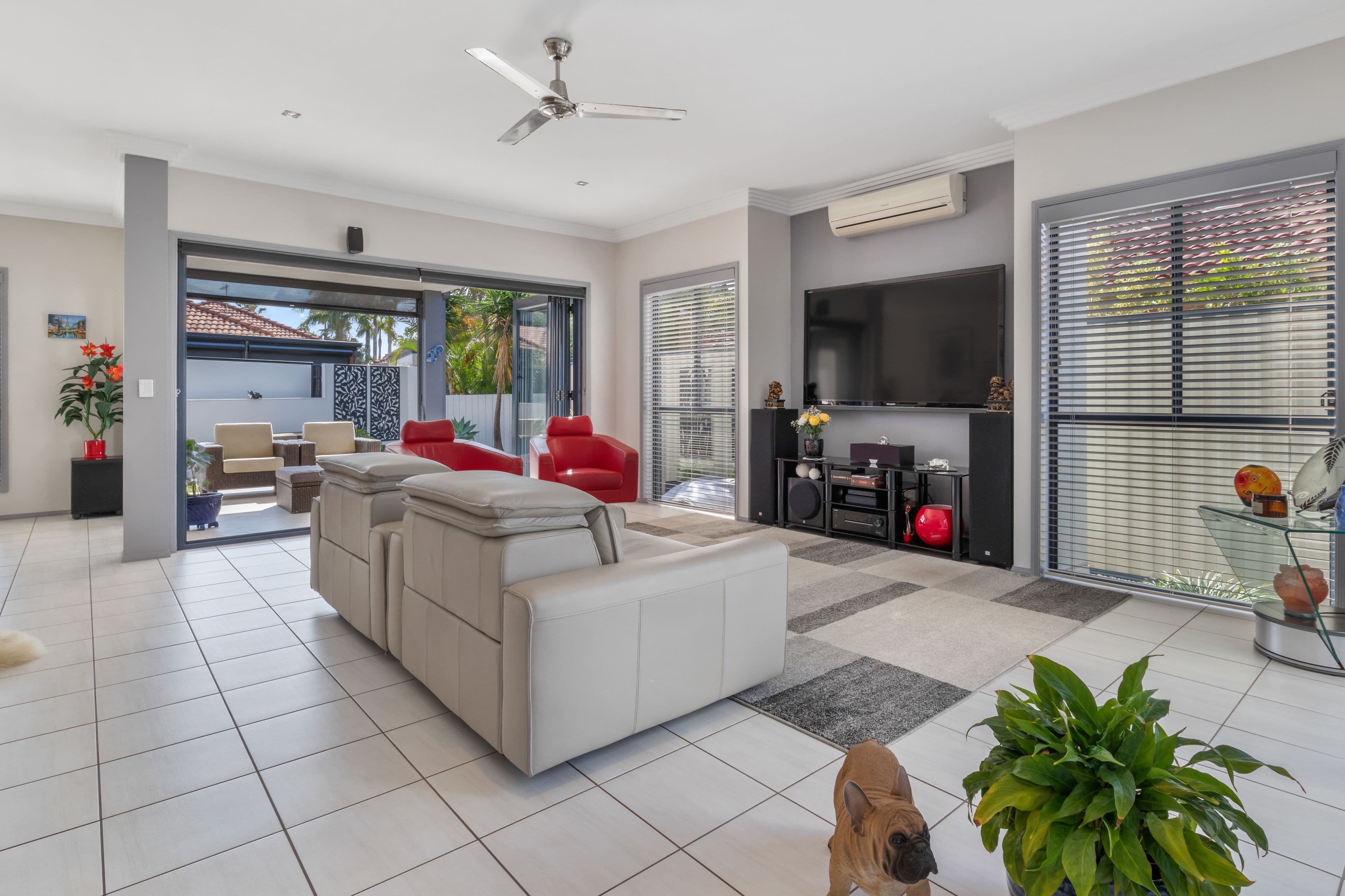 60 Bayview Street, Runaway Bay QLD 4216, Runaway Bay - Thumbnail 6